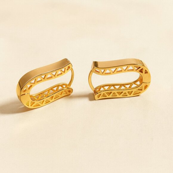 None Jewelry - Elegant 18K Gold Plated Geometric Hoop Earrings – Lightweight & Modern Design